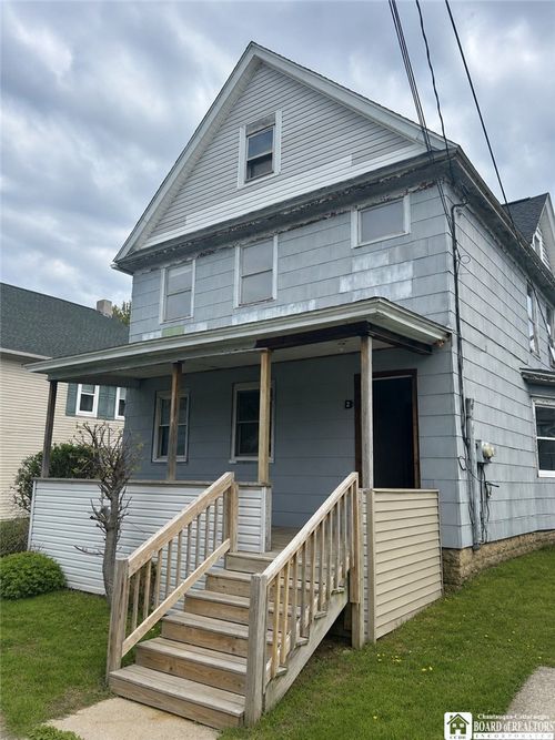 142 Ruggles St, Dunkirk, NY, 14048-2749 | Card Image