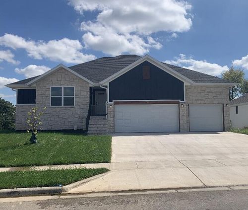 646 W Brook Hollow Rd, Nixa, MO, 65714-4282 | Card Image