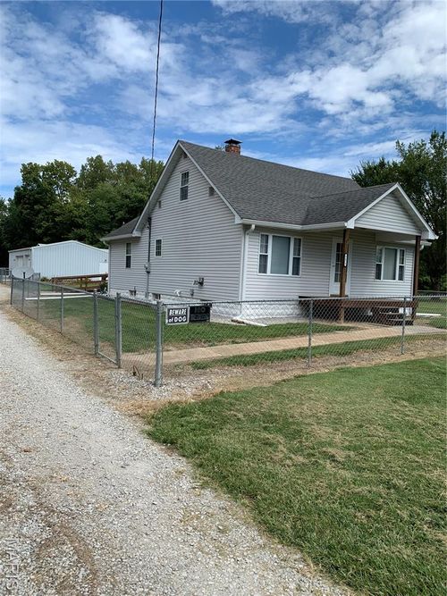 5673 Old Alton Edwardsville Rd, Edwardsville, IL, 62025-7219 | Card Image