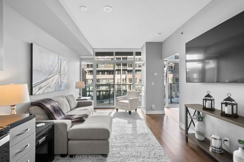 914-21 Nelson St, Toronto, ON, M5V3H9 | Card Image