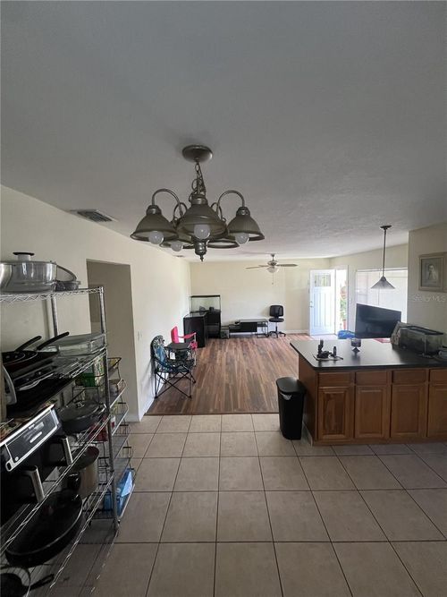 102 Lullwater St, DELTONA, FL, 32725-8042 | Card Image