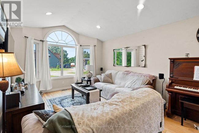 57 Market St, House other with 3 bedrooms, 2 bathrooms and 6 parking in Goderich ON | Image 10