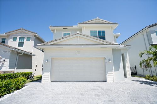 4012 Veleiros Ave, Deerfield Beach, FL, 33064-2078 | Card Image