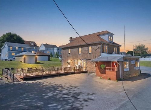 10 E Lehigh St, Summit Hill, PA, 18250-1212 | Card Image