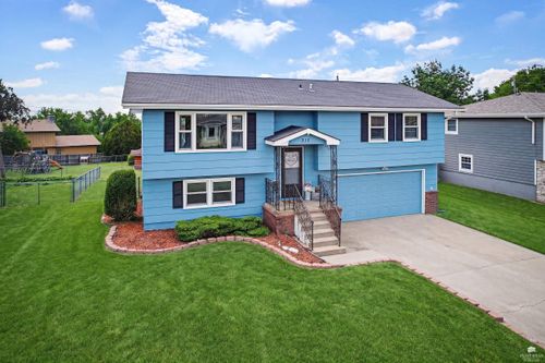 717 Mcclure St, Junction City, KS, 66441-3910 | Card Image