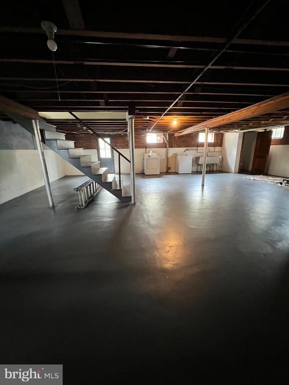 Commercial Lease in NOTTINGHAM 3
