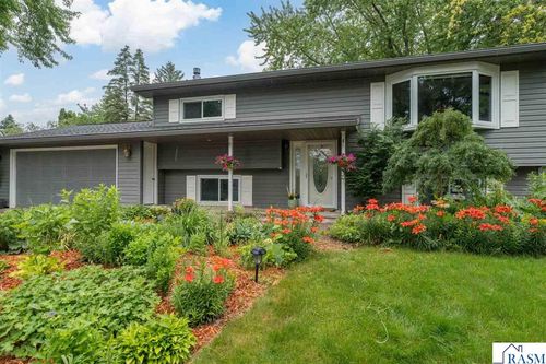 30 Lincoln Ln, New Ulm, MN, 56073-3624 | Card Image