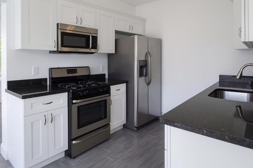 apt-12-815 Upland Rd, West Palm Beach, FL, 33401-7867 | Card Image