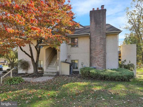 10 Pine Woods Ct, READING, PA, 19607-3341 | Card Image