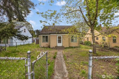 7205 S Prospect St, Tacoma, WA, 98409 | Card Image