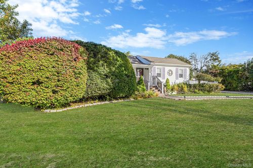 430 14th St, West Babylon, NY, 11704-3125 | Card Image