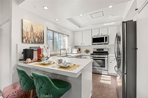 5-7851 Southlake Dr, Huntington Beach, CA, 92647-7326 | Card Image