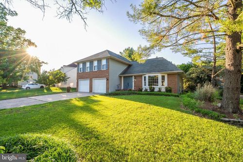 25 Whittingham Cir, STERLING, VA, 20165-6231 | Card Image
