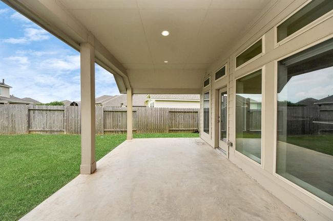 13208 Sage Meadow Ln, House other with 3 bedrooms, 2 bathrooms and 2 parking in Pearland TX | Image 34