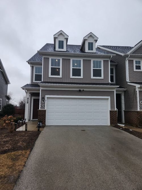 529 Wolverine Dr, Aurora, IL, 60502 | Card Image