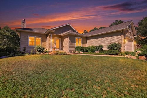 3025 Tillie Run, Cedar Springs, MI, 49319-8214 | Card Image
