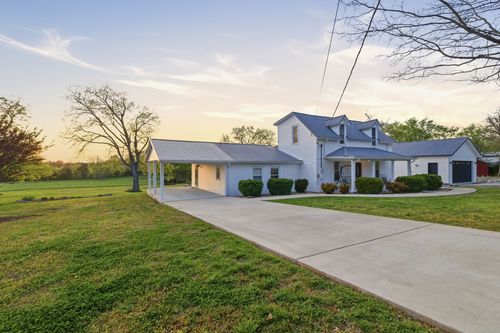 560 Himesville Rd, Shelbyville, TN, 37160-6737 | Card Image