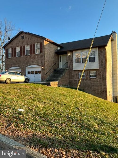 6211 Kolb St, FAIRMOUNT HEIGHTS, MD, 20743-1426 | Card Image