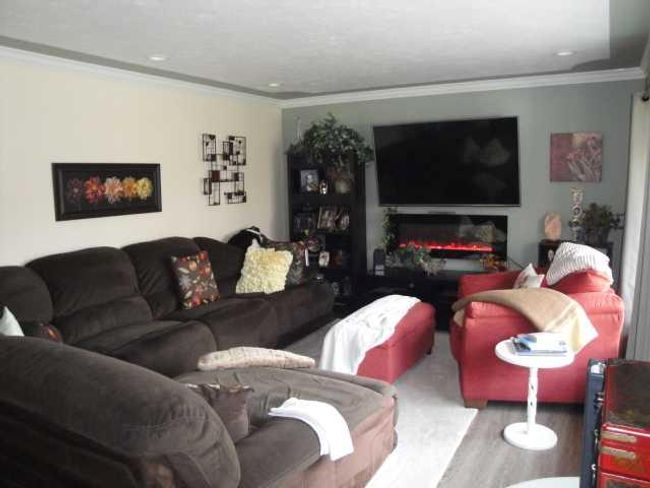 2006 14 Avenue S, Home with 2 bedrooms, 2 bathrooms and 3 parking in Lethbridge AB | Image 4