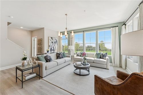 364 Skylar Ct Se, Atlanta, GA, 30315-2233 | Card Image