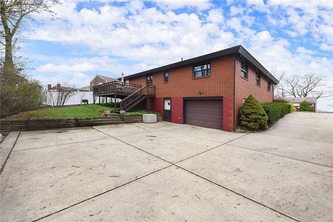 1609 Zeuger St, House other with 3 bedrooms, 3 bathrooms and 2 parking in Glenshaw PA | Image 37