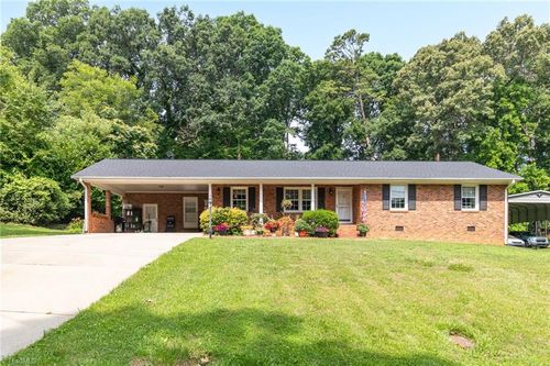 1019 Ingram Dr, Asheboro, NC, 27203-4033 | Card Image