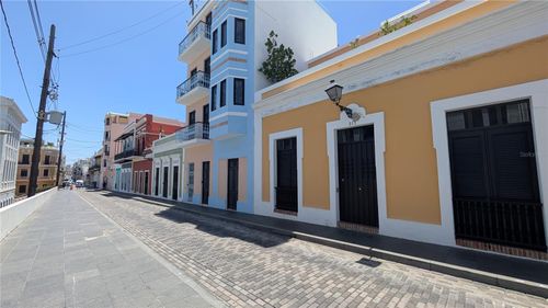 1-313 Calle Flamenco, Bayamon, PR, 00956 | Card Image