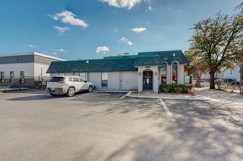 10098 Royal Ln, Dallas, TX, 75238-1204 | Card Image