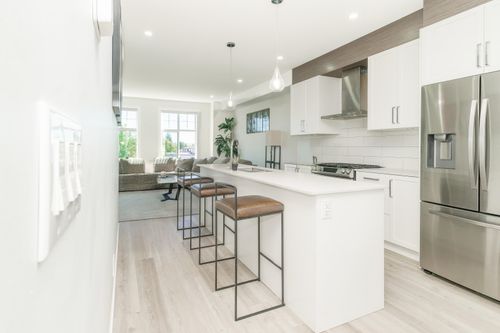 14-17528 60 Ave, Surrey, BC, V3S1T8 | Card Image