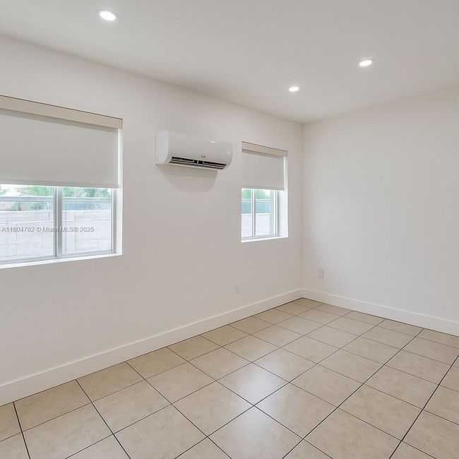 APT-106 - 1021 Nw 3 Rd St, Condo with 1 bedrooms, 1 bathrooms and null parking in Miami FL | Image 6