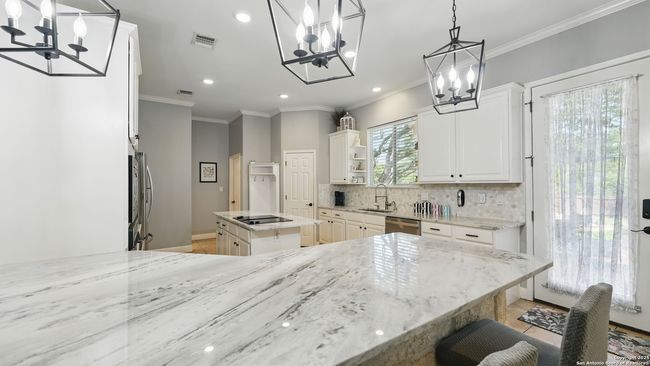 212 Wentworth, House other with 4 bedrooms, 3 bathrooms and null parking in Spring Branch TX | Image 6