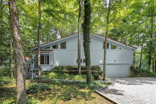 10365 National Rd, Thornville, OH, 43076-9651 | Card Image