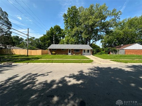 6355 Chippingdon Dr, Huber Heights, OH, 45424-3709 | Card Image