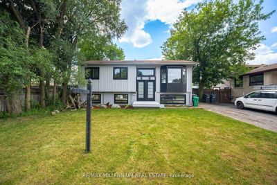 5 Madoc Dr, House other with 3 bedrooms, 2 bathrooms and 3 parking in Brampton ON | Image 2