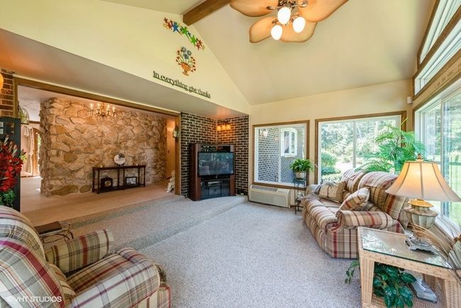 77 N 325 W, House other with 2 bedrooms, 3 bathrooms and 2 parking in Valparaiso IN | Image 5