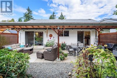 2805 Ulverston Ave, House other with 3 bedrooms, 2 bathrooms and 4 parking in Cumberland BC | Image 2