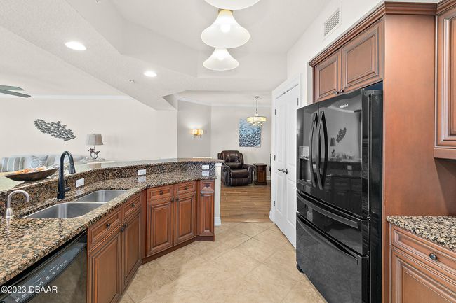 401 - 2901 S Atlantic Ave, Condo with 3 bedrooms, 3 bathrooms and null parking in Daytona Beach Shores FL | Image 17