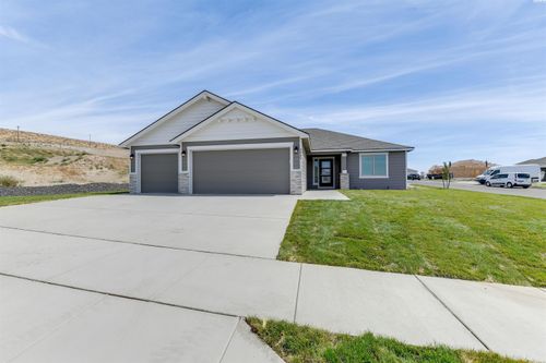2837 S Osborne St, Kennewick, WA, 99338-1745 | Card Image