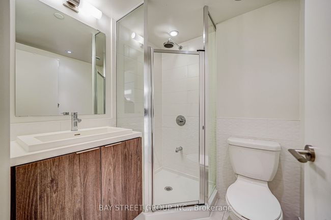 1211 - 2 Sonic Way, Condo with 2 bedrooms, 2 bathrooms and 1 parking in North York ON | Image 8
