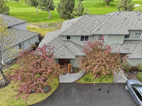 999 Golden Pheasant Dr, Redmond, OR, 97756-8293 | Card Image