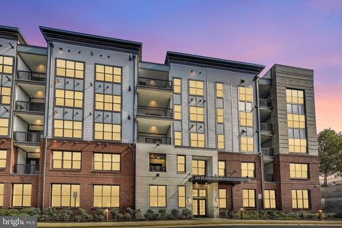 202-104 Saint Ives Pl, OXON HILL, MD, 20745-1451 | Card Image