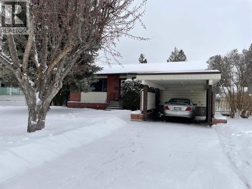 542 Radcliffe Dr, Prince George, BC, V2M3N6 | Card Image