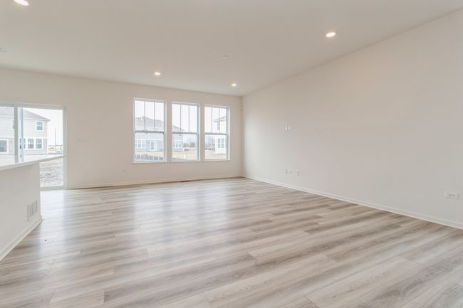 25624 W Springview Dr, Home with 3 bedrooms, 3 bathrooms and null parking in Plainfield IL | Image 5