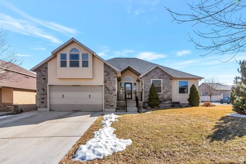 7582 N Bristlecone Rd E, Eagle Mountain, UT, 84005 | Card Image