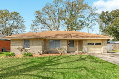 2109 N Tinsley St, Angleton, TX, 77515-3366 | Card Image