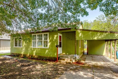 4944 Royal Dr, Fort Worth, TX, 76116-8828 | Card Image