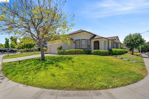 4015 Mount Day Ct, Antioch, CA, 94531-8279 | Card Image
