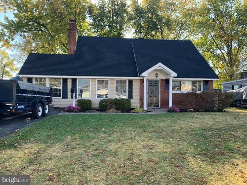 26 Hale Rd, LEVITTOWN, PA, 19056-1308 | Card Image