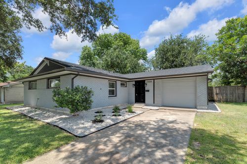 13333 Challaburton Dr, Farmers Branch, TX, 75234-5025 | Card Image