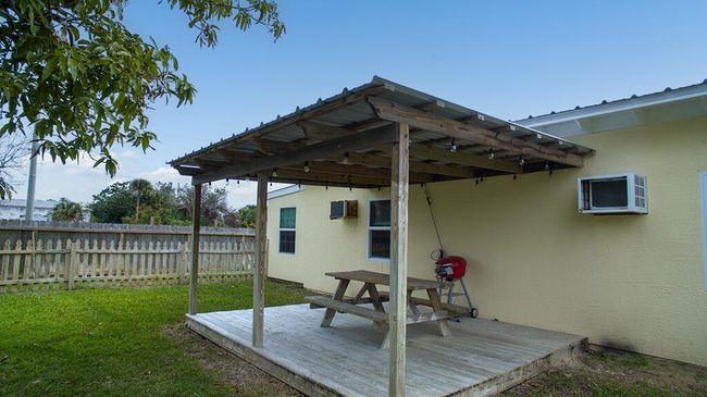 222 Rosa L Jones Dr, Home with 3 bedrooms, 4 bathrooms and null parking in Cocoa FL | Image 9